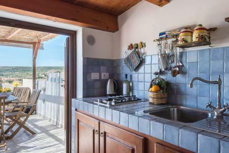 The Tower House With A Gorgeous Terrace Villa Bosa Exterior photo